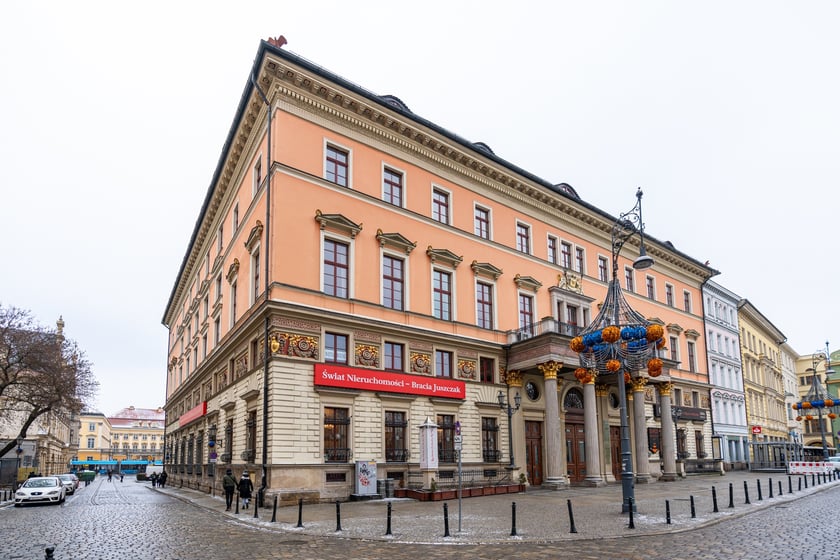 Budynek giełdy na placu Solnym